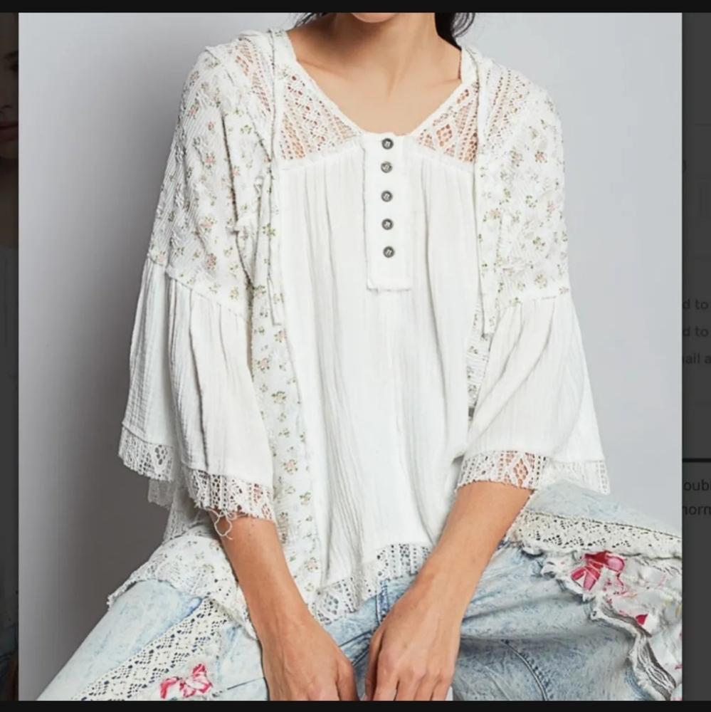 POL Floral Lace Quarter Button-up Boho Top w/Hood - Size: Medium